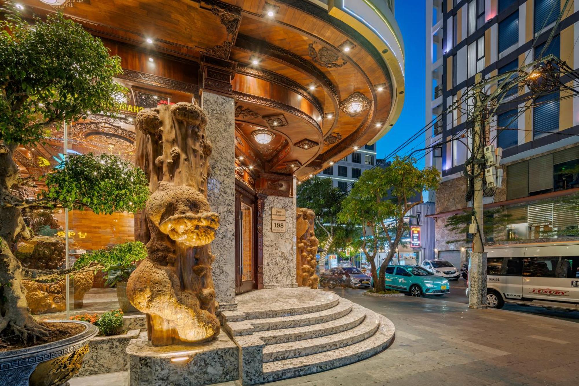 Monalisa Luxury Hotel Da Nang Esterno foto