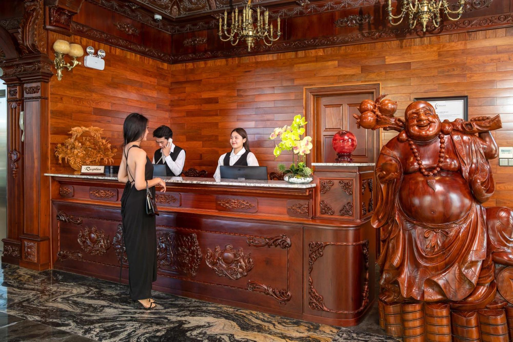 Monalisa Luxury Hotel Da Nang Esterno foto